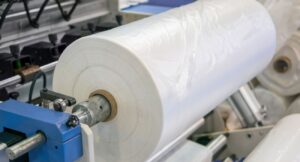 Read more about the article Maszyna do Produkcji Worków Foliowych: Kluczowa Inwestycja w Biznesie Opakowaniowym